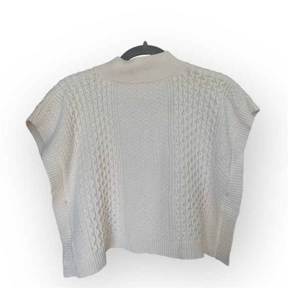 White knit top with metal buckle detail , jane and jack - Picture 2 of 4